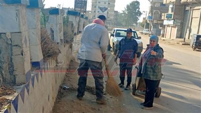 رفع كفاءة النظافة وتمهيد الطرق بمدينة الرياض في كفر الشيخ