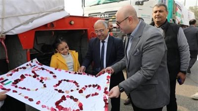 بالصور.. محافظ بني سويف يشرف على تحرك قافلة إغاثية لدعم غزة.. وطفلة تبعث برسالة مؤثرة