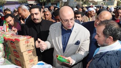 والله بعودة: أول معرض 