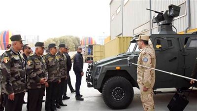 وزير الدفاع يتفقد أحدث منظومات التأمين الفني والإصلاح بالورش الرئيسية للأسلحة