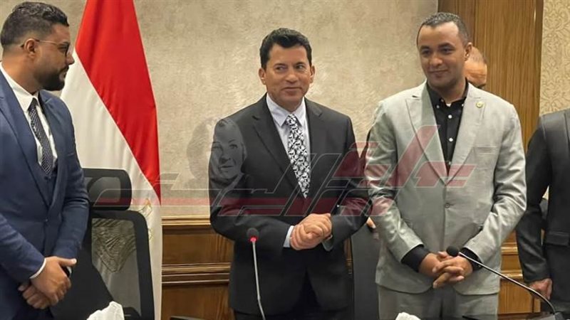 خلال اللقاء