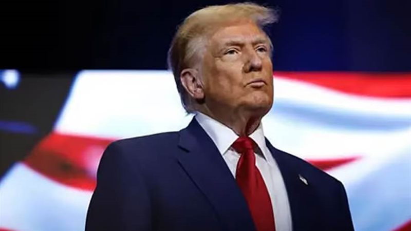 الرئيس الأمريكي دونالد