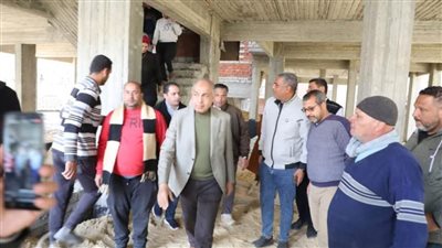 محافظ المنيا يتفقد الأعمال الإنشائية لعمارات المجمع السكني بديل الإيواء بمنطقة السلخانة