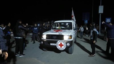 إعلام عبري: الوسطاء يبحثون تسريع صفقة تبادل الأسرى بين إسرائيل وحماس