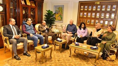 محافظ أسيوط يلتقي وفد الوكالة الألمانية للتعاون الدولي 