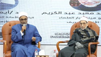 ندوة في جناح الأزهر بمعرض الكتاب تؤكد مكانة صحيح البخاري وتفند شبهات المشككين