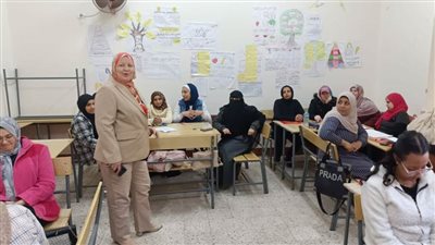 وكيل تعليم بني سويف تتابع البرنامج التدريبي لموجهات ومعلمات رياض الأطفال