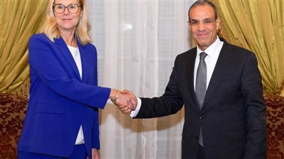 وزير الخارجية يشدد على أهمية تكثيف دعم المجتمع الدولي لإعادة إعمار غزة 