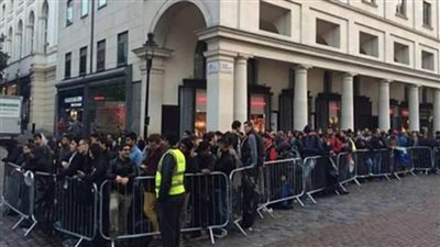 خدمة الوقوف في الطابور.. أحدث وظائف العصر مقابل 27 دولارا في الساعة