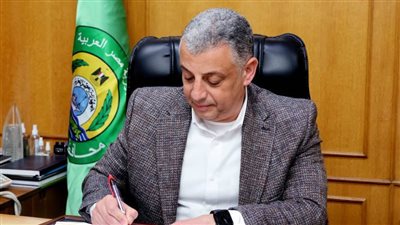 محافظ الإسماعيلية يعتمد نتيجة الفصل الدراسي الأول للشهادة الإعدادية بنسبة نجاح ٨٢.٨٧٪