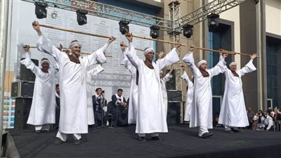 فلكلور أسوان وتحطيب المنيا يتألقان على مسارح معرض القاهرة للكتاب