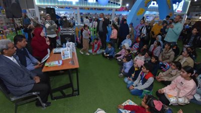 ورش حكي ولقاء الفائزين بجائزة المبدع الصغير في جناح الطفل بمعرض الكتاب  