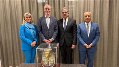 المرشح المصري لمنصب مدير عام منظمة اليونسكو يقوم بزيارة إلى ايسلندا