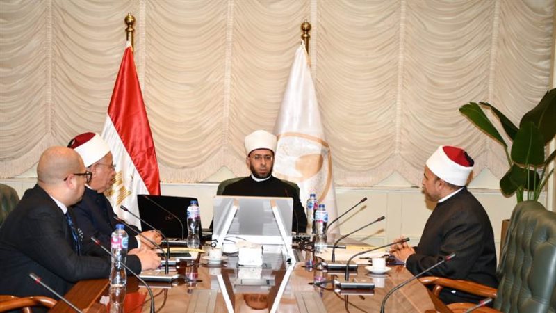 وزير الاوقاف خلال