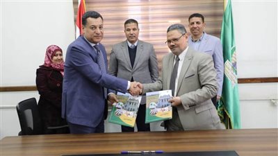 محافظ المنيا يشهد توقيع بروتوكول لتسليم السوق الحضاري بماقوسة