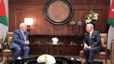 العاهل الأردني للرئيس الفلسطيني: يجب تحقيق السلام العادل والشامل على أساس حل الدولتين