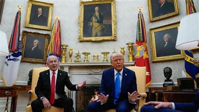 عاجل.. نتنياهو يهدي ترامب جهاز بيجر ذهبيا بعد نجاح العملية السرية