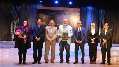 مسرح السامر يشهد احتفالية هيئة قصور الثقافة لتكريم الموظف المثالي