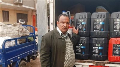 ضبط سيارة محملة بزيوت مجهولة المصدر بأسيوط استغلالاً لعلامة تجارية لإحدى شركات القطاع العام للبترول 