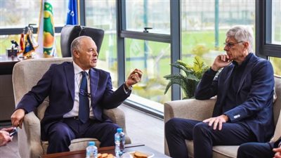 ابو ريدة يستقيل أرسين فينجر لإطلاق مشروع المواهب