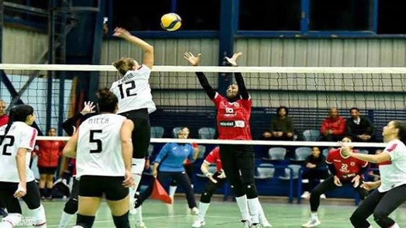 سيدات الطائرة