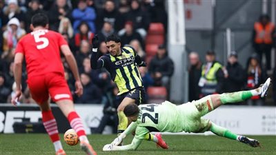 مانشستر سيتي يفوز بصعوبة على ليتون أورينت بمشاركة مرموش