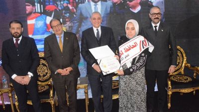 بالصور.. محافظ الغربية يشهد تسليم 70 جهاز عرائس و7 رحلات عمرة وتكريم 33 حافظا للقرآن