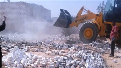  محافظ أسوان يتابع إزالة 15حالة تعدٕ بمساحة 5330م2 بمدن أسوان وإدفو