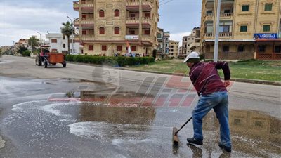 كسح مياه الأمطار بمصيف بلطيم في كفر الشيخ 