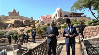  الأمير رحيم الحسيني الأغاخان يقدم شكره للرئيس السيسي بعد انتهاء دفن والده الأمير كريم الأغاخان بأسوان