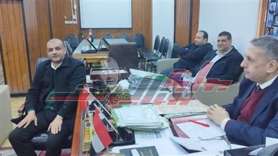 تعزيز التعاون بين مديرية الشؤون الصحية وفرع التأمين الصحي بكفر الشيخ