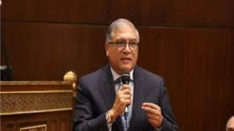 النائب عفت السادات