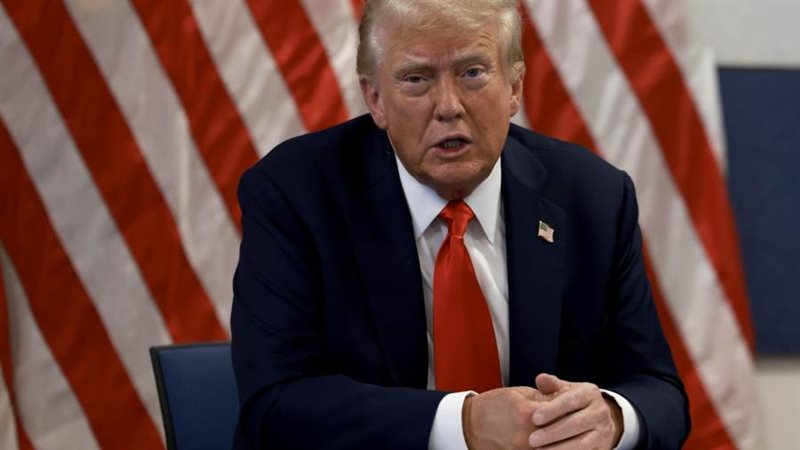 الرئيس الأمريكي دونالد