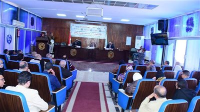 تدشين أول مجلة علمية لنشر الأبحاث الطلابية بكلية طب سوهاج