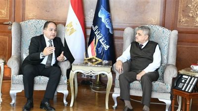 ملاحة بورسعيد تثمن على قرار الفريق أسامة ربيع بمنح استثناءات للخطوط الطويلة 