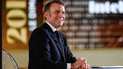 الرئيس الفرنسي يؤكد أهمية تبني استراتيجية أوروبية في مجال الذكاء الاصطناعي