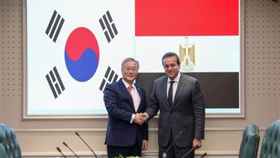 وزير الصحة يبحث التعاون الطبي والاستثماري مع سفير كوريا الجنوبية