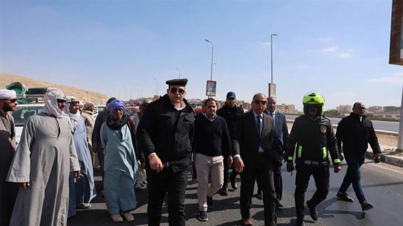 محافظ المنيا خلال