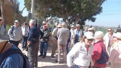 وفد سياحي متعدد الجنسيات يزور المناطق الأثرية بالمنيا