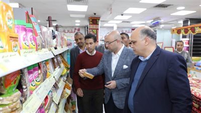 محافظ بني سويف يطمئن على توافر السلع في الأسواق استعدادًا لرمضان