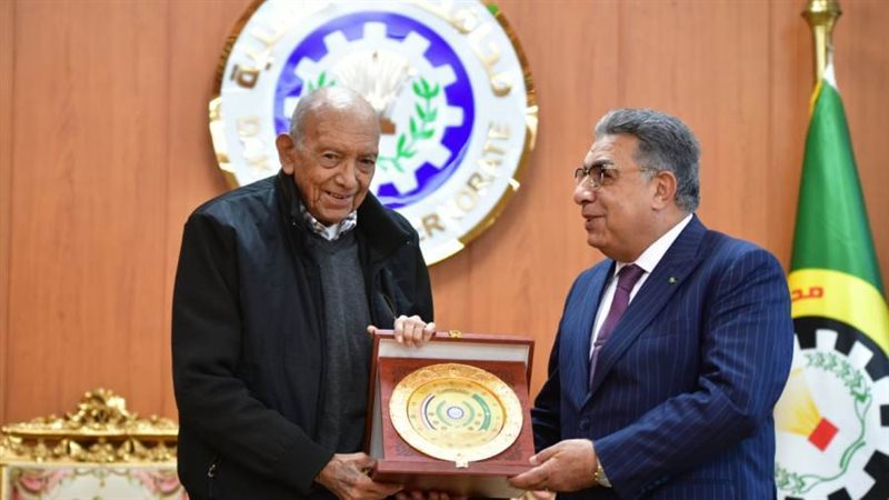 لقاء محافظ الدقهلية