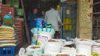 تحرير 16 محضرا لمخالفات فى منشآت غذائية فى أهناسيا ببنى سويف