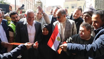 محافظ المنيا يفتتح معرضي 