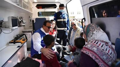 بتوجيهات رئاسية: وزير الصحة يتفقد المرضى والمصابين بمعبر رفح البري