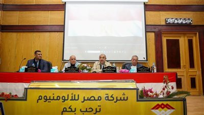 وزير قطاع الأعمال العام يعقد لقاء مفتوحًا مع العاملين ب