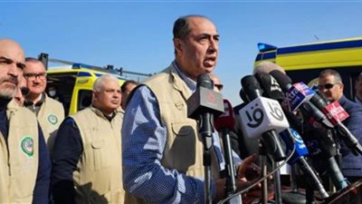 السفير حسام زكي يُشيد بجهود مصر والهلال الأحمر في تنسيق وإدخال المساعدات إلى غزة