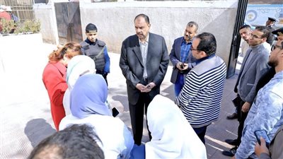 محافظ سوهاج يتفقد عددًا من المواقع لمتابعة مستوى الخدمات المقدمة للمواطنين