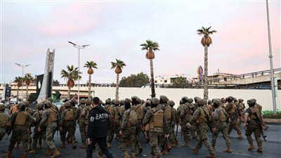 الجيش البناني: إصابة 23 عسكريا بعد اعتداء محتجين بطريق مطار الحريري