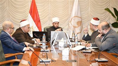 وزير الأوقاف يبحث مع مدير أوقاف بني سويف سبل الانضباط الإداري والدعوي