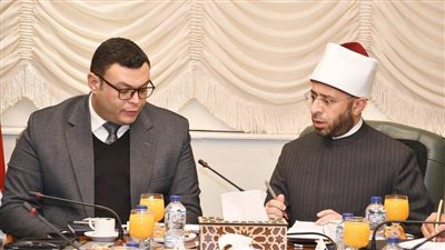 وزير الأوقاف يستقبل وزير الإسكان لبحث التعاون المشترك